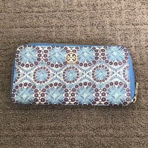 Tory Burch Zipper Wallet